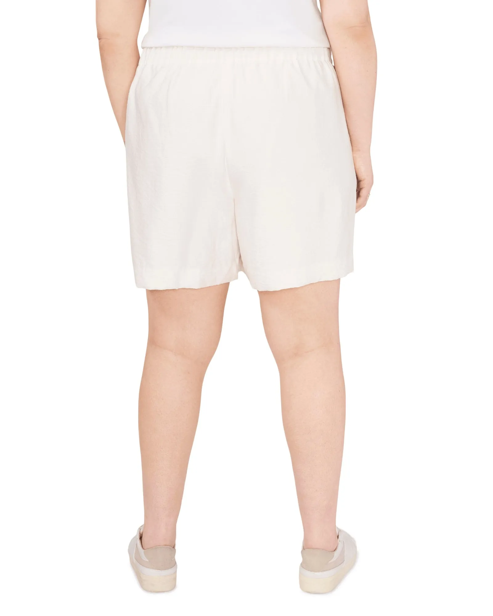 Brylie Rumple Twill Short | NEW IVORY