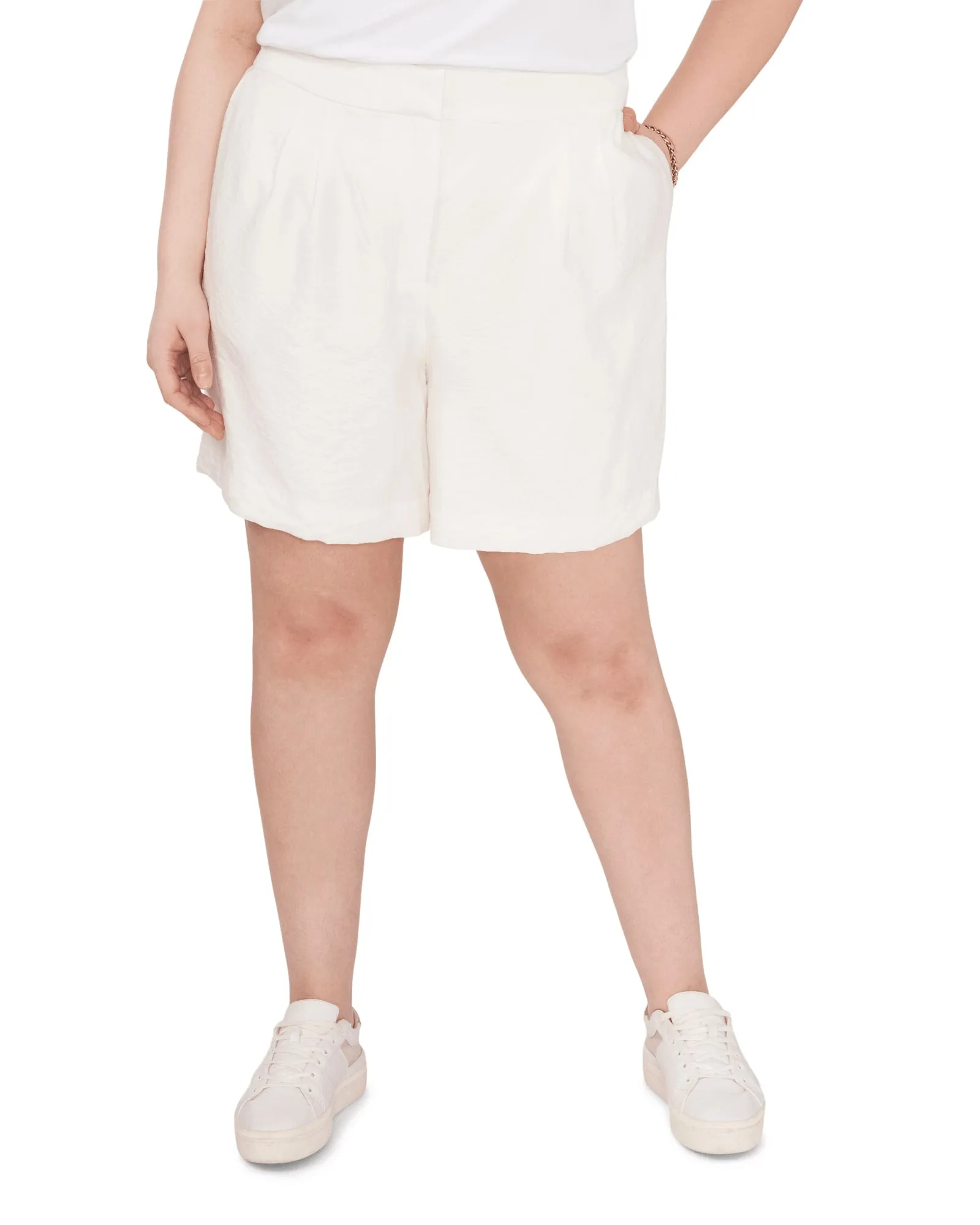 Brylie Rumple Twill Short | NEW IVORY